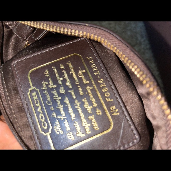 Jumbo Monogram Coach crossbody - Picture 4 of 7